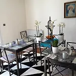 Atmosphere Petit Dejeuner Compris Guest house 4*