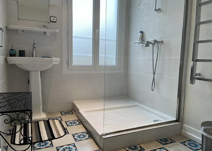 Atmosphere Petit Dejeuner Compris 4* Grenoble