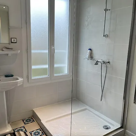 Atmosphere Petit Dejeuner Compris 4* Grenoble