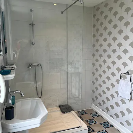 Atmosphere Petit Dejeuner Compris 4* Grenoble