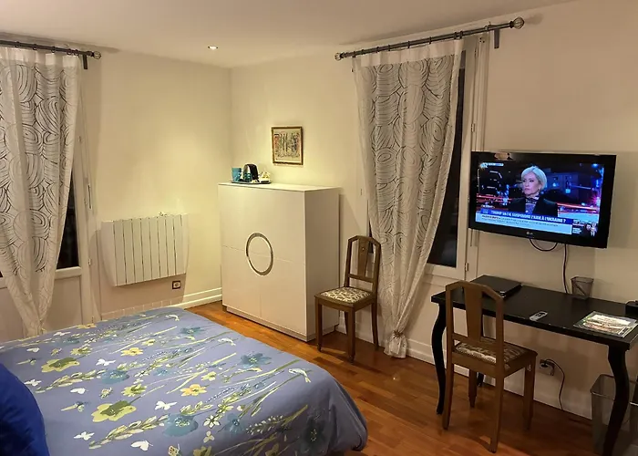 Atmosphere Petit Dejeuner Compris 4*