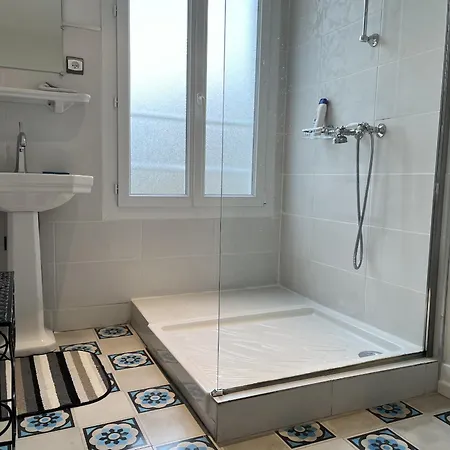 Atmosphere Petit Dejeuner Compris 4* Grenoble