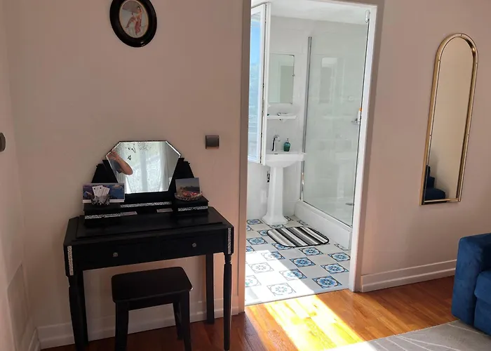 Pensión Atmosphere Petit Dejeuner Compris 4*