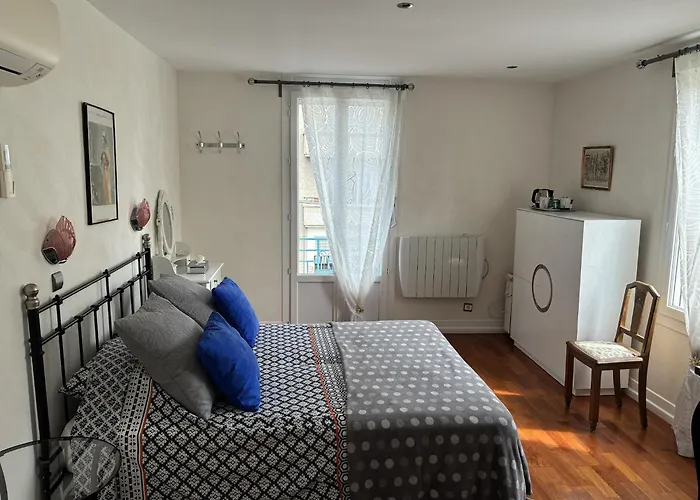 Pensión Atmosphere Petit Dejeuner Compris